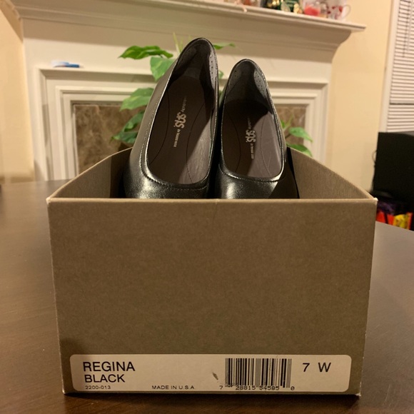 BLACK HEELS - Picture 4 of 6